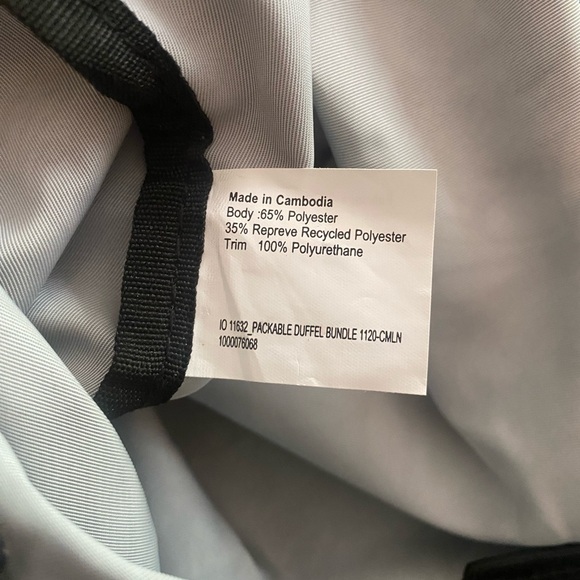 Sakroots Packable Duffle lightweight bag - Picture 6 of 8